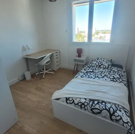 Location chambre appartement, Tram A, 10mn de Bordeaux Bastide