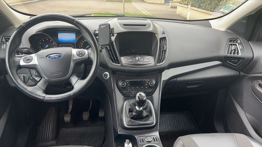 Ford Kuga 1.5 EcoBoost 150 4X2 - Titanium – 2016 – 168064 km – Essence – Boîte Manuelle — photo 21