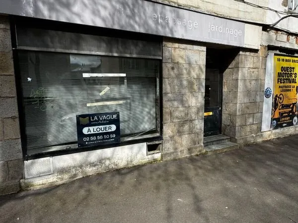 Local 73 m² LORIENT