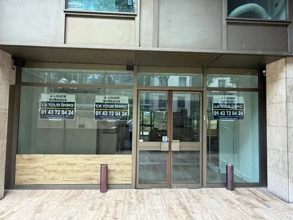 Bureau 66 m²