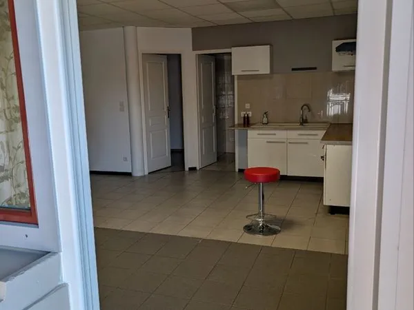 Location F1 ou local artisanal 40 m²