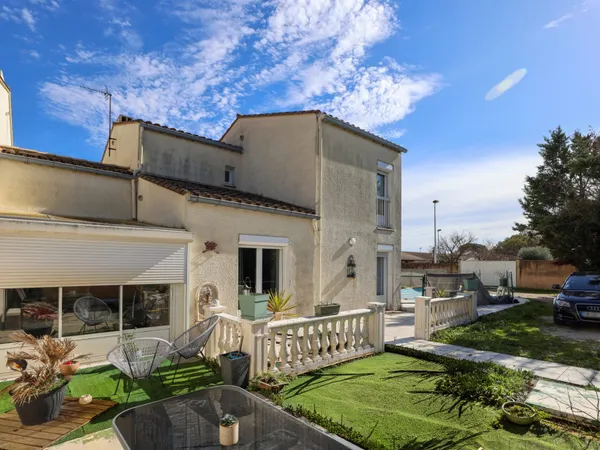 Maison traditionnelle T4 130 m2 avec piscine