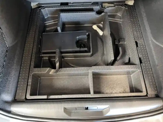 Peugeot 308 sw hybrid 145 e-dcs6 — photo 20