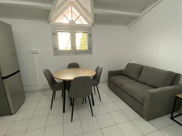 Appartement 2 pièces 74 m²