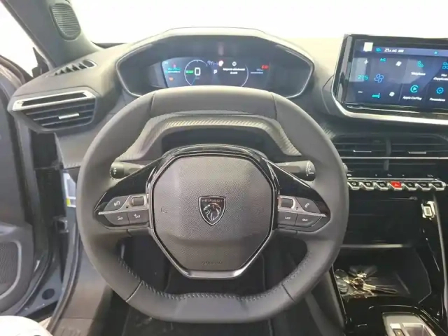Peugeot 2008 electrique 54 kwh 156 ch — photo 22