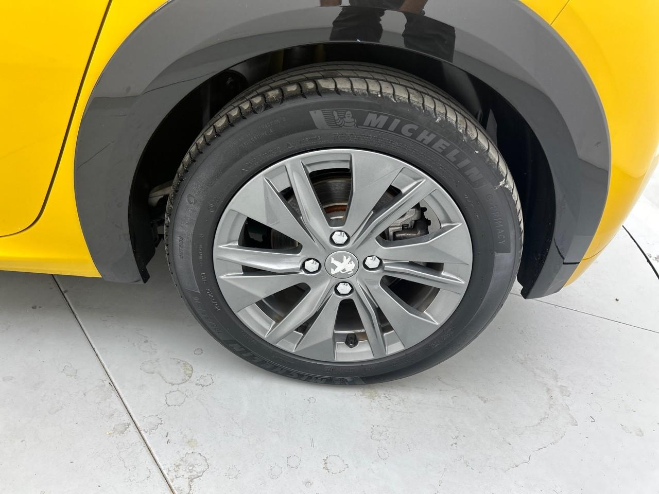 Peugeot 208 electrique 50 kwh 136ch allure — photo 16