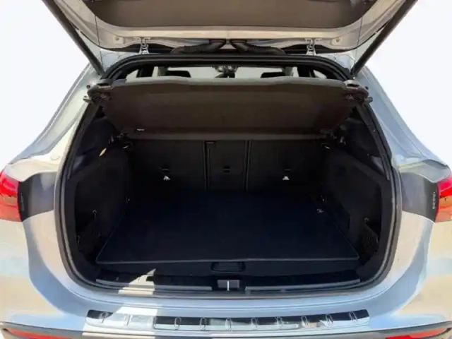 Mercedes Gla 200 d amg line — photo 10