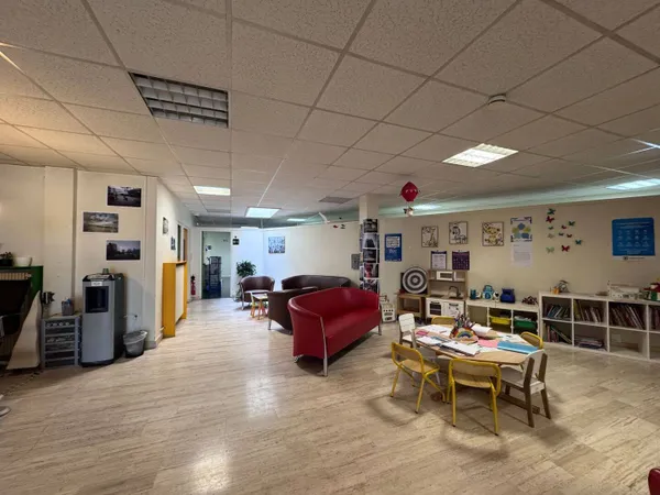Bureaux 745 m²