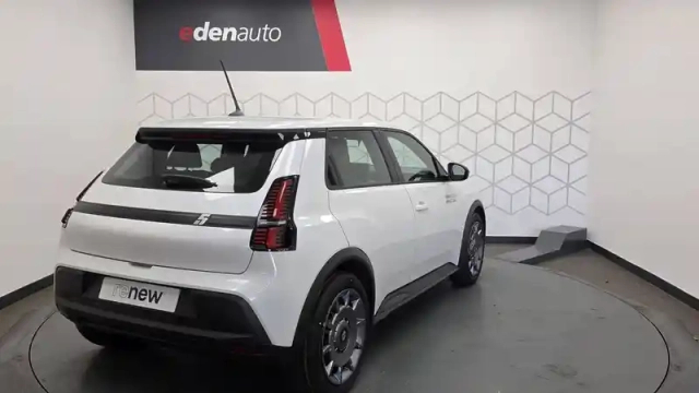 Renault 5 renault  e-tech electrique 120 ch autonomie urbaine — photo 6