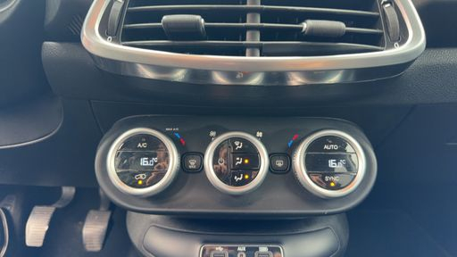Fiat 500X 1.6 Multijet 120 - City Cross – 2018 – 136782 km – Diesel – Boîte Manuelle — photo 20