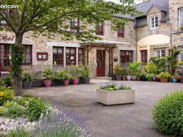Auberge (Hotel/Bar/Restaurant)