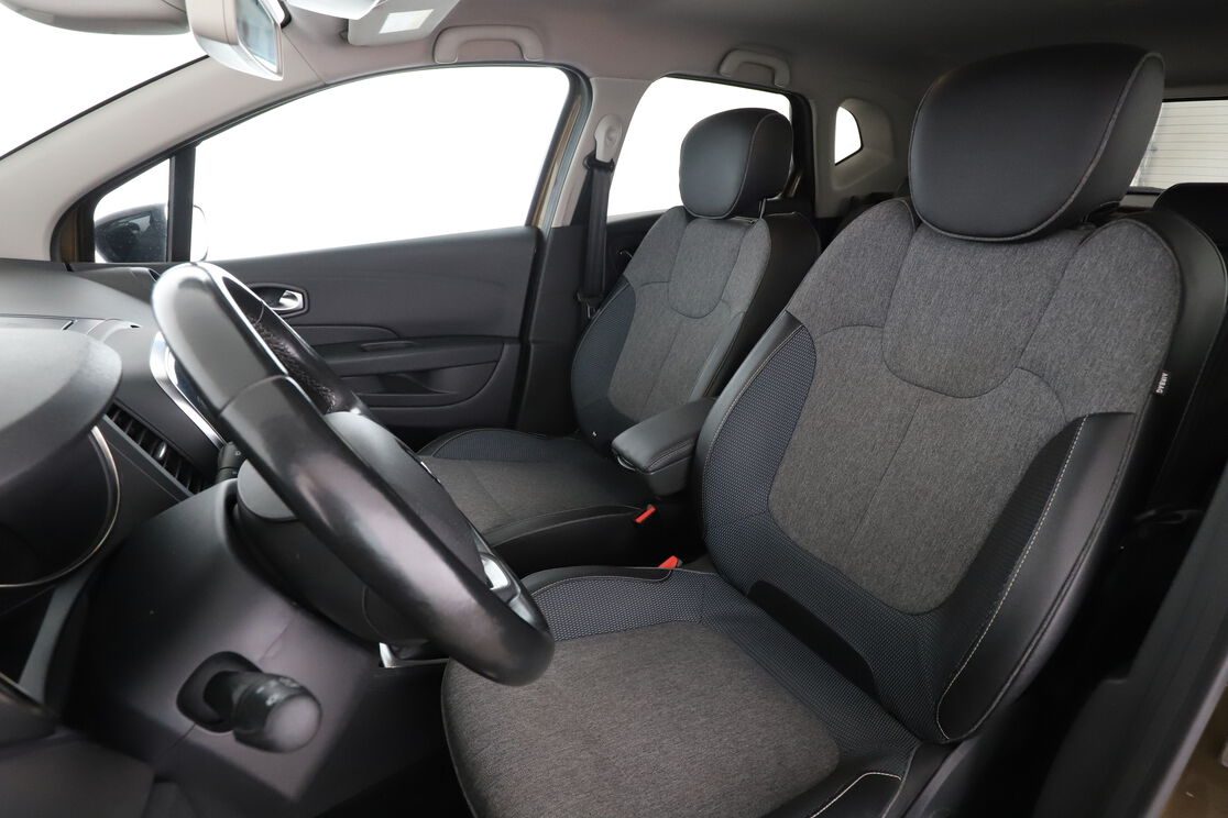 Renault Captur 1.5 dCi Energy Intens — photo 9