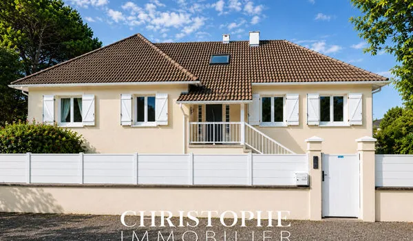 Maison 8 pièces 190 m²