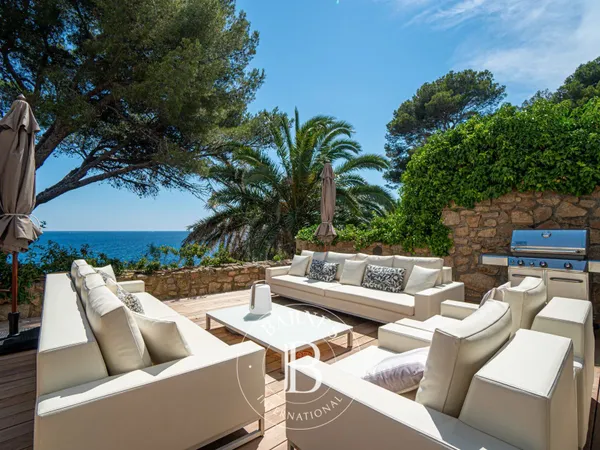 RAMATUELLE/ CAP CAMARAT - VILLA 3 CHAMBRES - TERRASSE