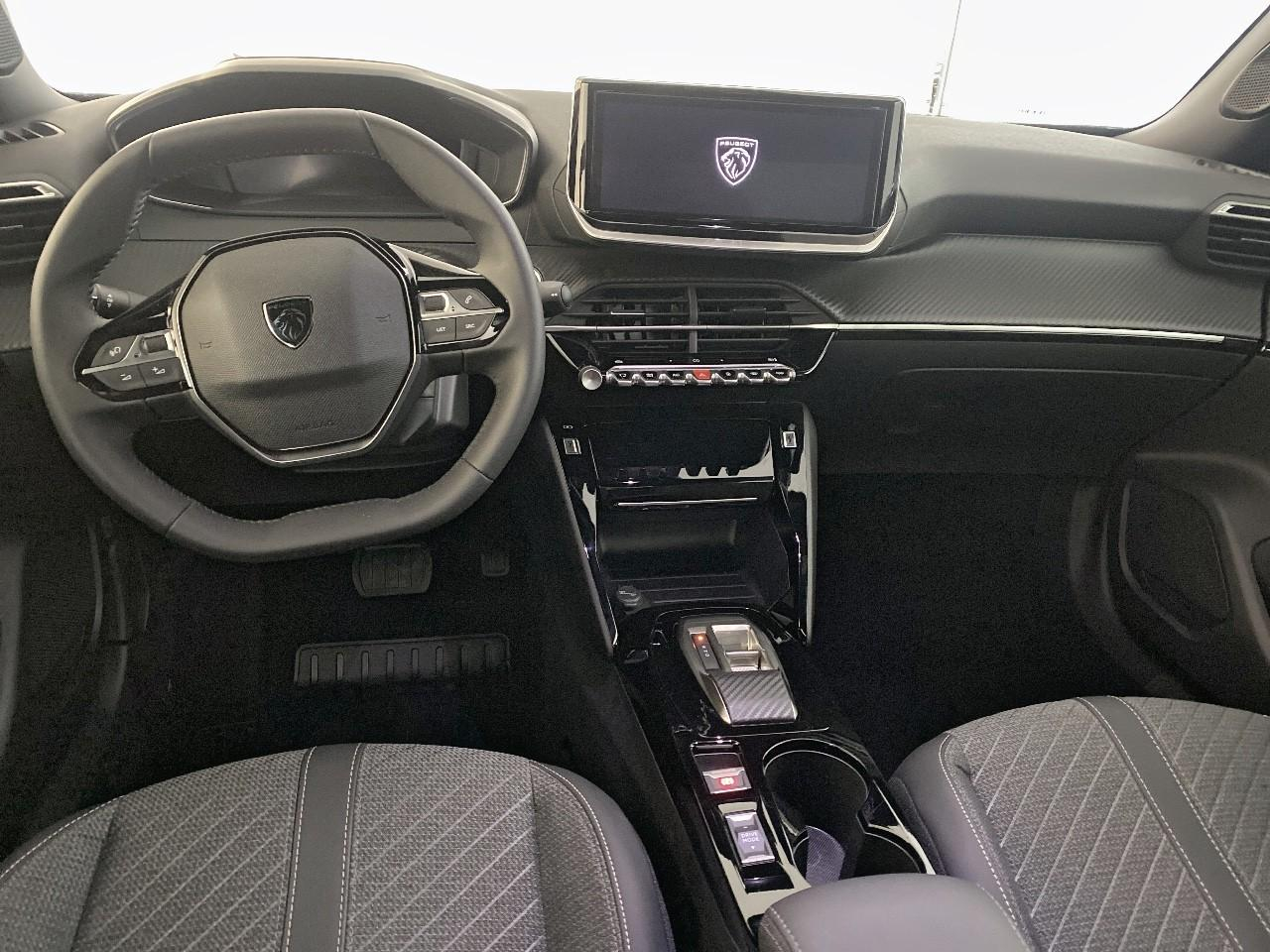 Peugeot 2008 hybrid 145 ch e-dcs6 allure — photo 8