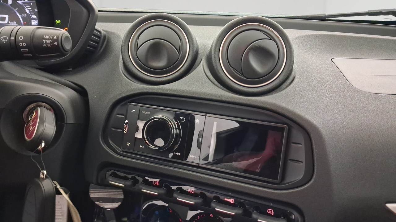 Alfa Romeo 4C 1750 Tbi 240 ch TCT — photo 16