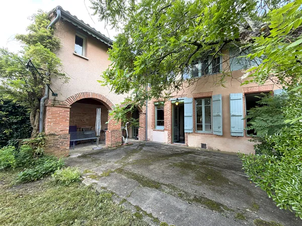 Maison 7 pièces 230 m²