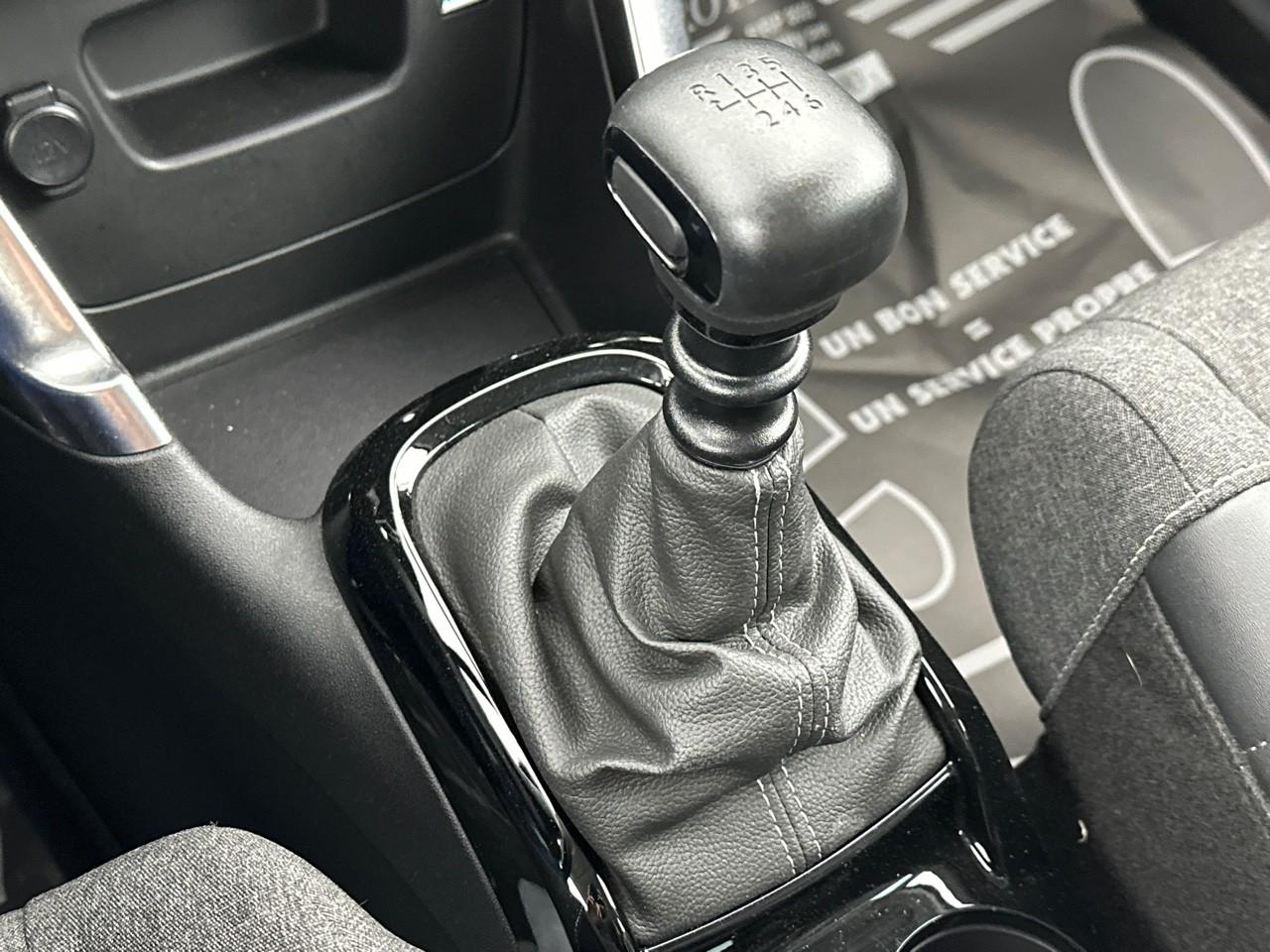 Citroën C3 Aircross puretech 110 s&s bvm6 shine pack — photo 29