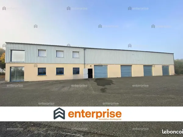 Local 812 m²