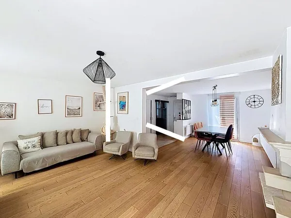 Maison 6 pièces 157 m²