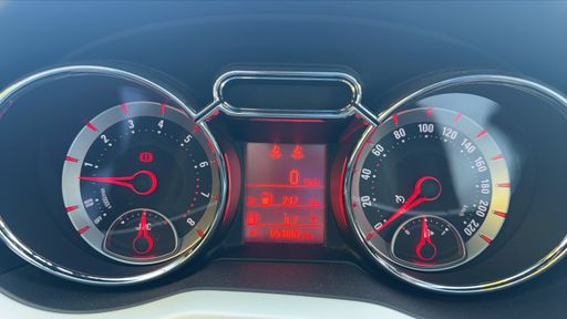 Opel Adam 1.4 Twinport 87 Easytronic - Glam – 2016 – 55289 km – Essence – Boîte Automatique — photo 35