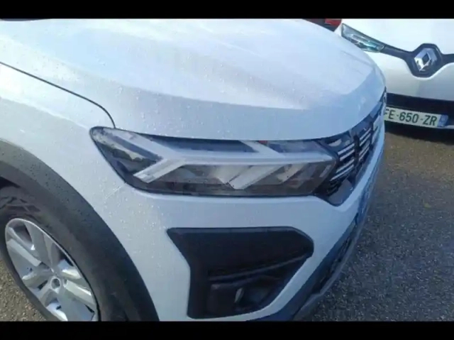 Dacia Jogger 1.0 tce 110ch expression 5 places -24 — photo 15