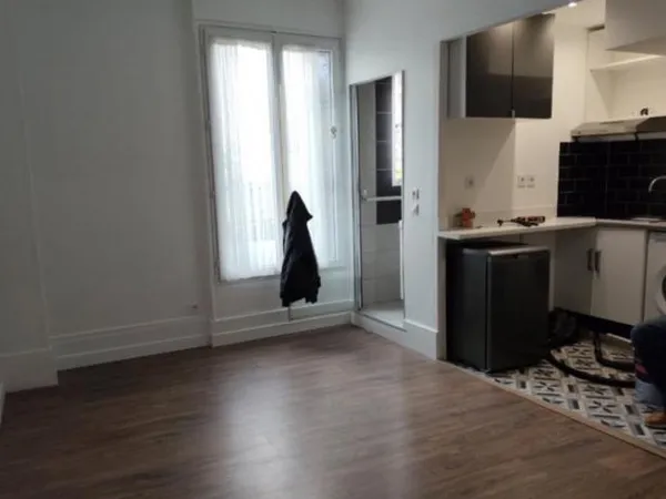 Studio / 20m² / Ivry sur Seine (RER C)