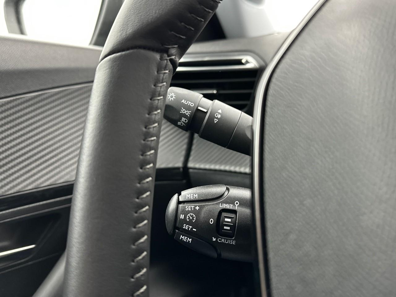 Peugeot 2008 puretech 100 s&s bvm6 style — photo 19