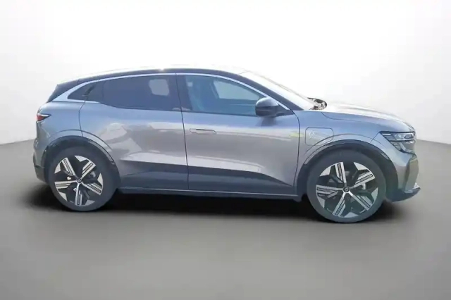 Renault Megane e-tech 220 ch autonomie confort gsr2 — photo 6