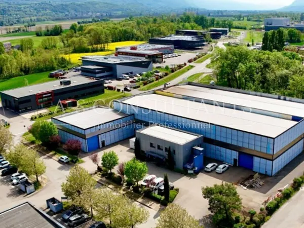 ENTREPOT - LOGISTIQUE 3200 m² SAINTE-HÉLÈNE-DU-LAC