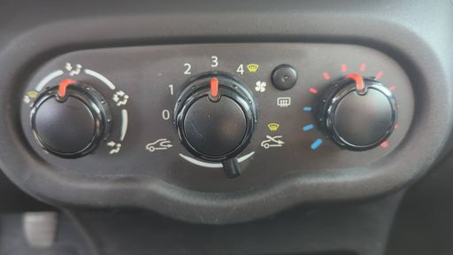 Renault Twingo 1.0 SCe 70 - Zen – 2017 – 94028 km – Essence – Boîte Manuelle — photo 19