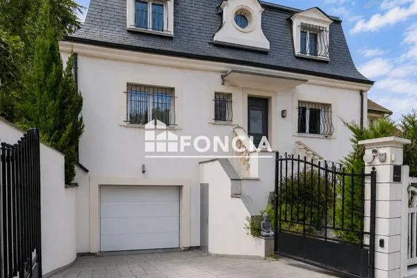 Maison 6 pièces 199 m²
