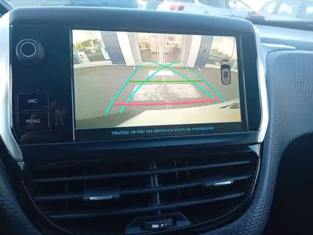 Peugeot 2008 1.2 puretech 110ch s&amp;s eat6 — photo 17
