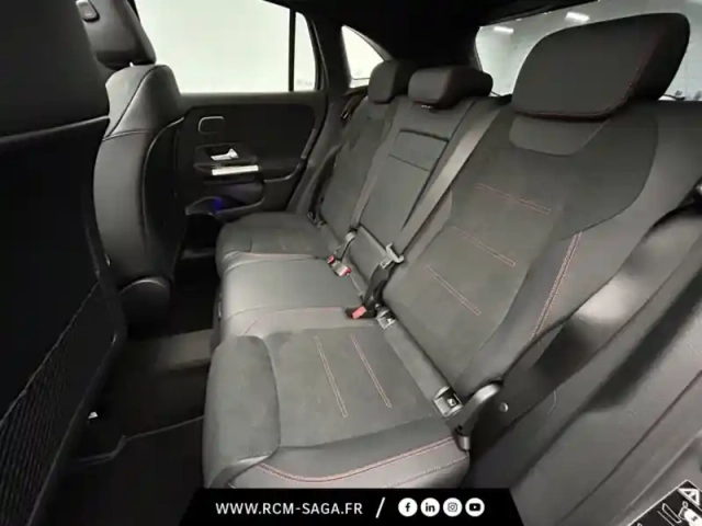 Mercedes Gla 200 d amg line — photo 24
