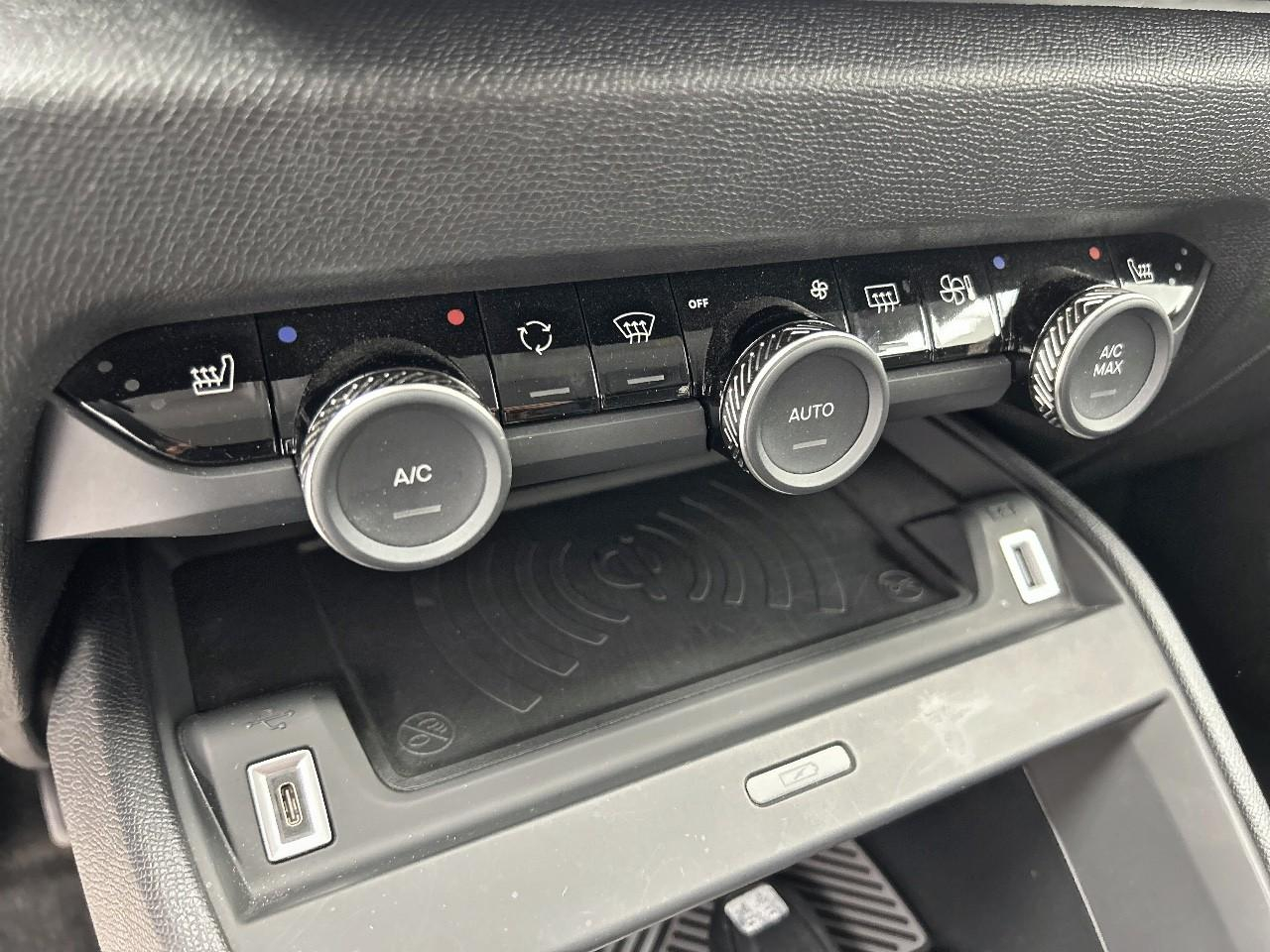 Citroën C4 puretech 130 s&s eat8 shine pack — photo 27