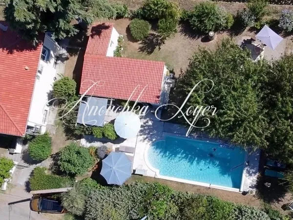 Maison 3 chambres avec garage - pool-house et piscine
