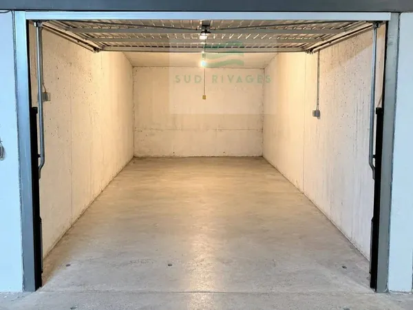 Garage et parking Vente Menton 37000€