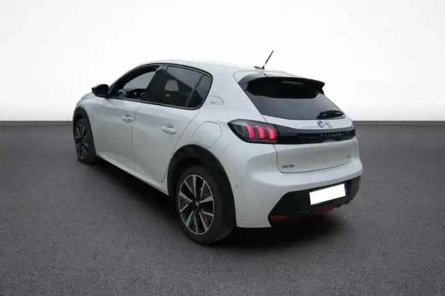 Peugeot 208 puretech 100 s&amp;s bvm6 — photo 4