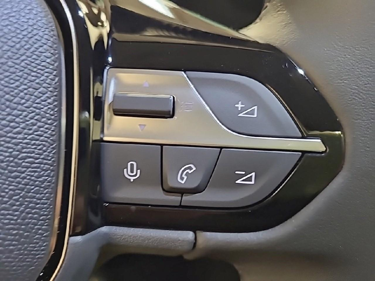 Peugeot 308 hybrid 145 e-dcs6 allure — photo 18