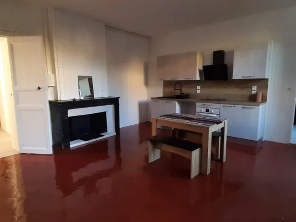 Appartement bourgeois 3 pièces 74 m²
