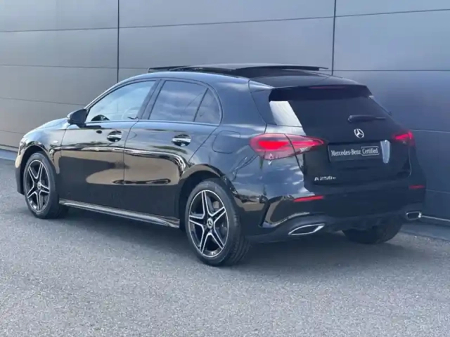 Mercedes Classe A 250 e hybrid eq amg line — photo 3