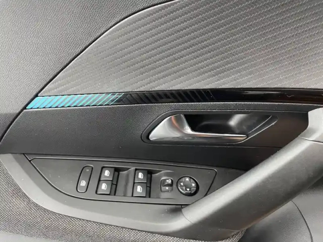 Peugeot 2008 puretech 130 s&amp;s eat8 — photo 64