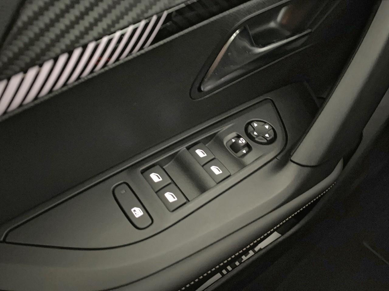 Peugeot 2008 hybrid 145 ch e-dcs6 allure — photo 20