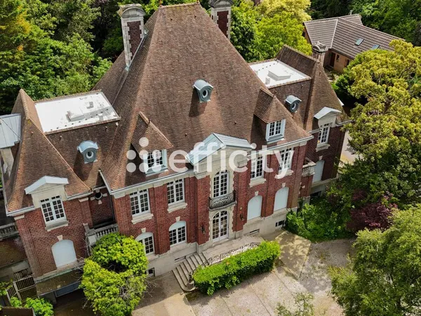 Maison 21 pièces 1130 m²