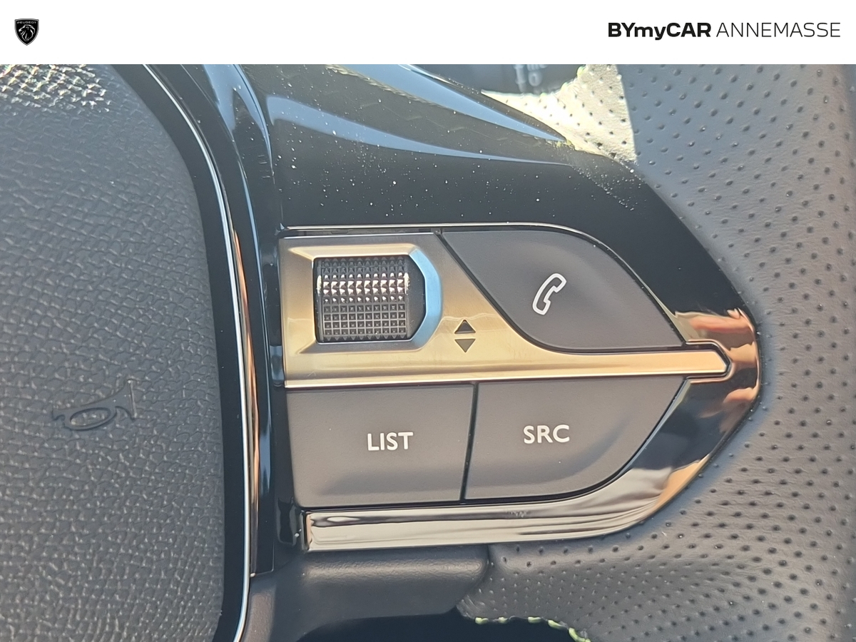 Peugeot 2008 Hybrid 145 e-DCS6 — photo 32
