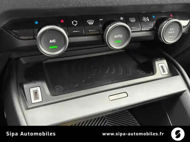 Citroën C4 puretech 130 s&amp;s eat8 — photo 26