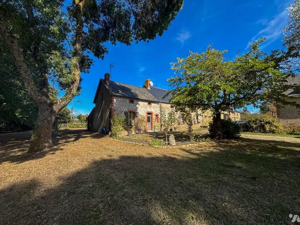 Vends ferme - 129 m² - 4 pièces, 3 chambres - Thorigné-d'Anjou 49220