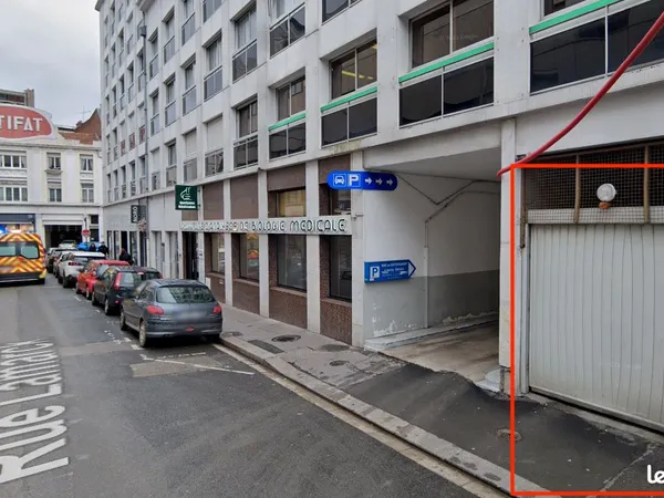 Place de parking à Amiens (80000)