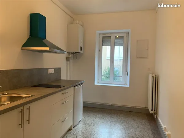 Studio 1 pièce 28 m²