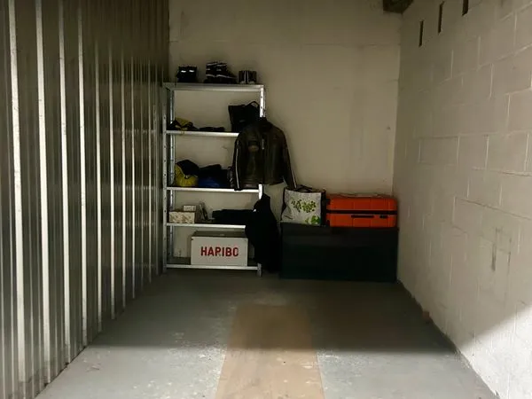 Box garage